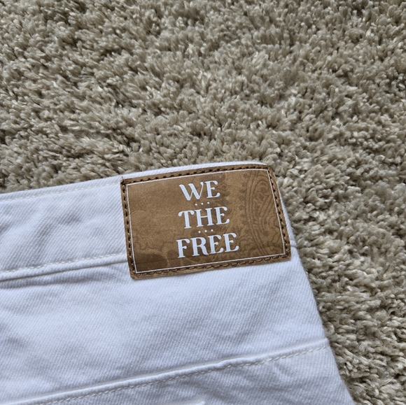 We The Free beginners luck low rise slouch shorts white denim womens 31 - Picture 7 of 12